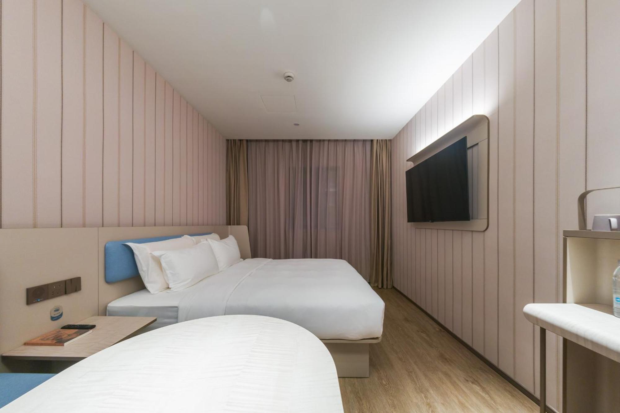 Hotel Hanting International Tourism Zhong'an Road